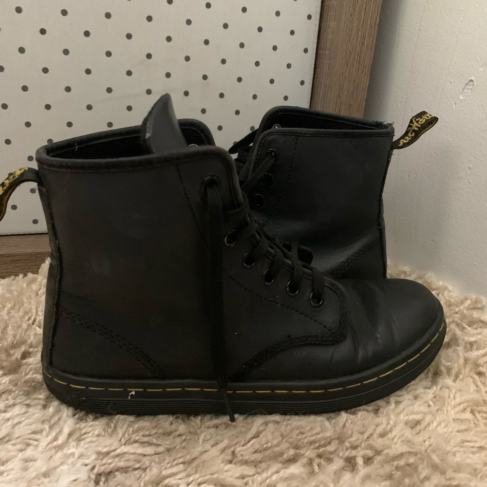 Dr. Martens Sheridan Women’s leather boots
